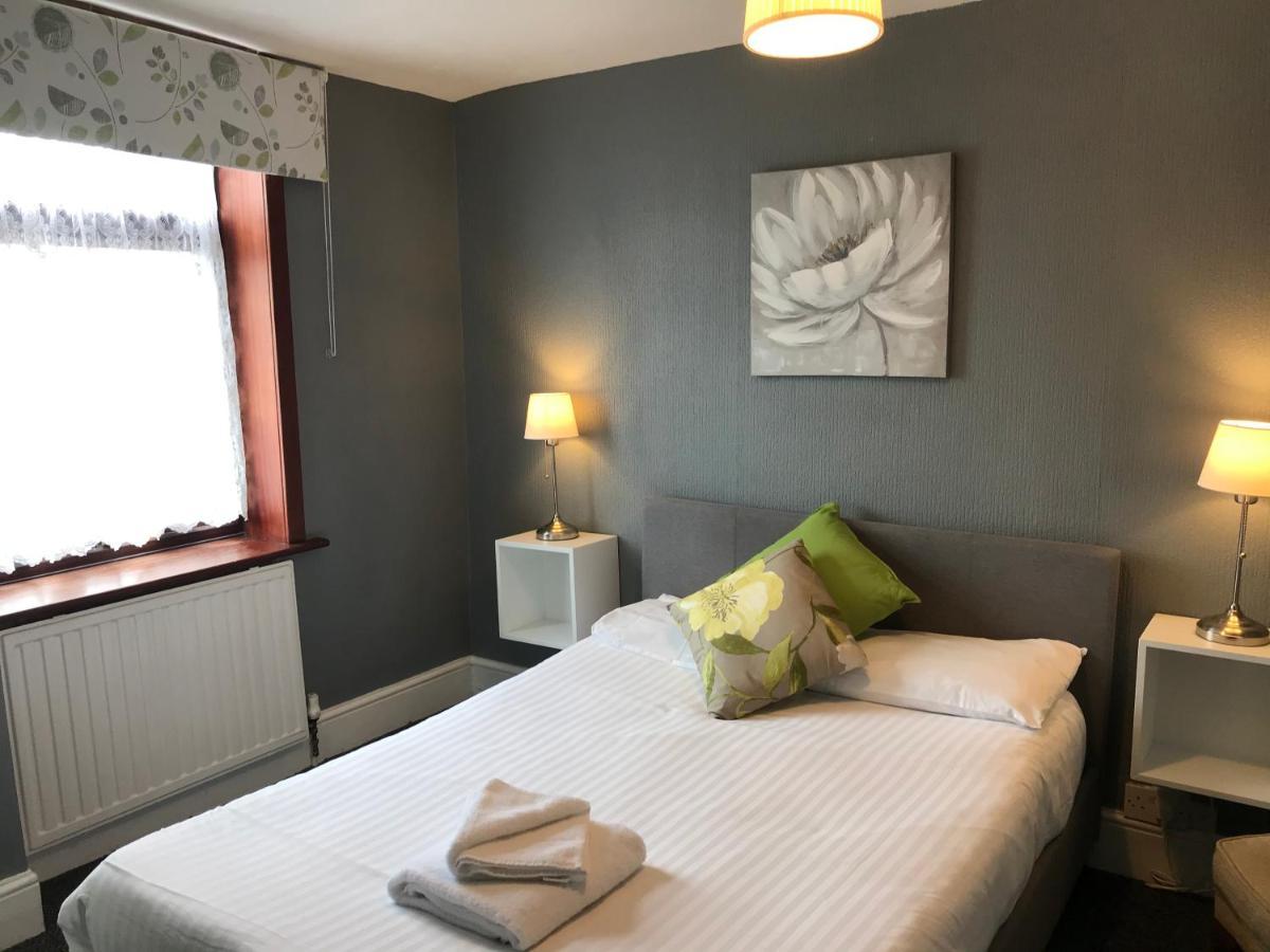 Bridgemary Manor Hotel & Pub Gosport Bagian luar foto